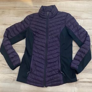 32 Degrees Heat Womens S Purple and Black Jacket. Zipper front and 2 pockets.